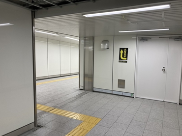 京阪淀屋橋駅～御堂筋線淀屋橋13番出口経路１ (7).JPG